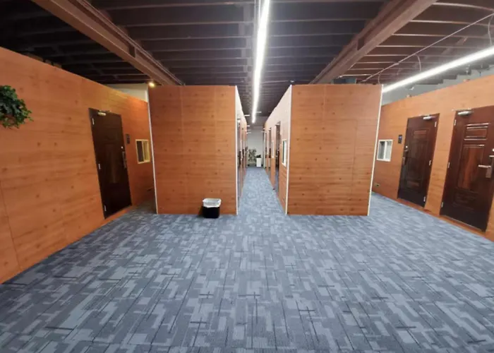 Work, Explore, Rest. Ideal For Solo Guests Chicago